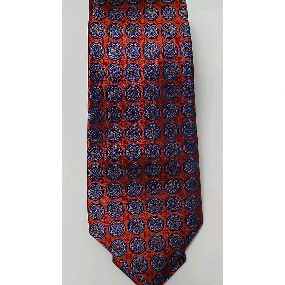 Banana Republic Mens Red Blue Geometric Medallion Silk Necktie 471736-01-1 NWT